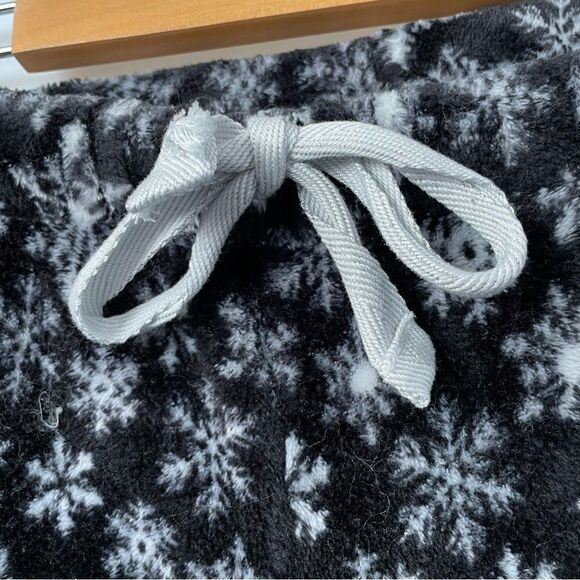 [M] Women’s George Black with White Snowflakes Fleecy Winter Pyjama Pant - Picture 6 of 8